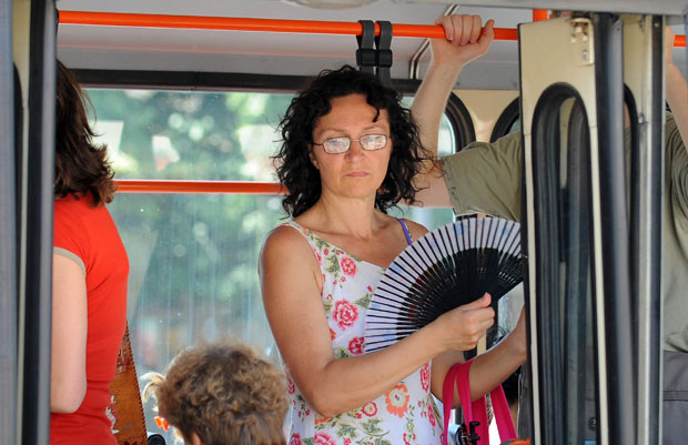 НС: У аутобусу као у рерни